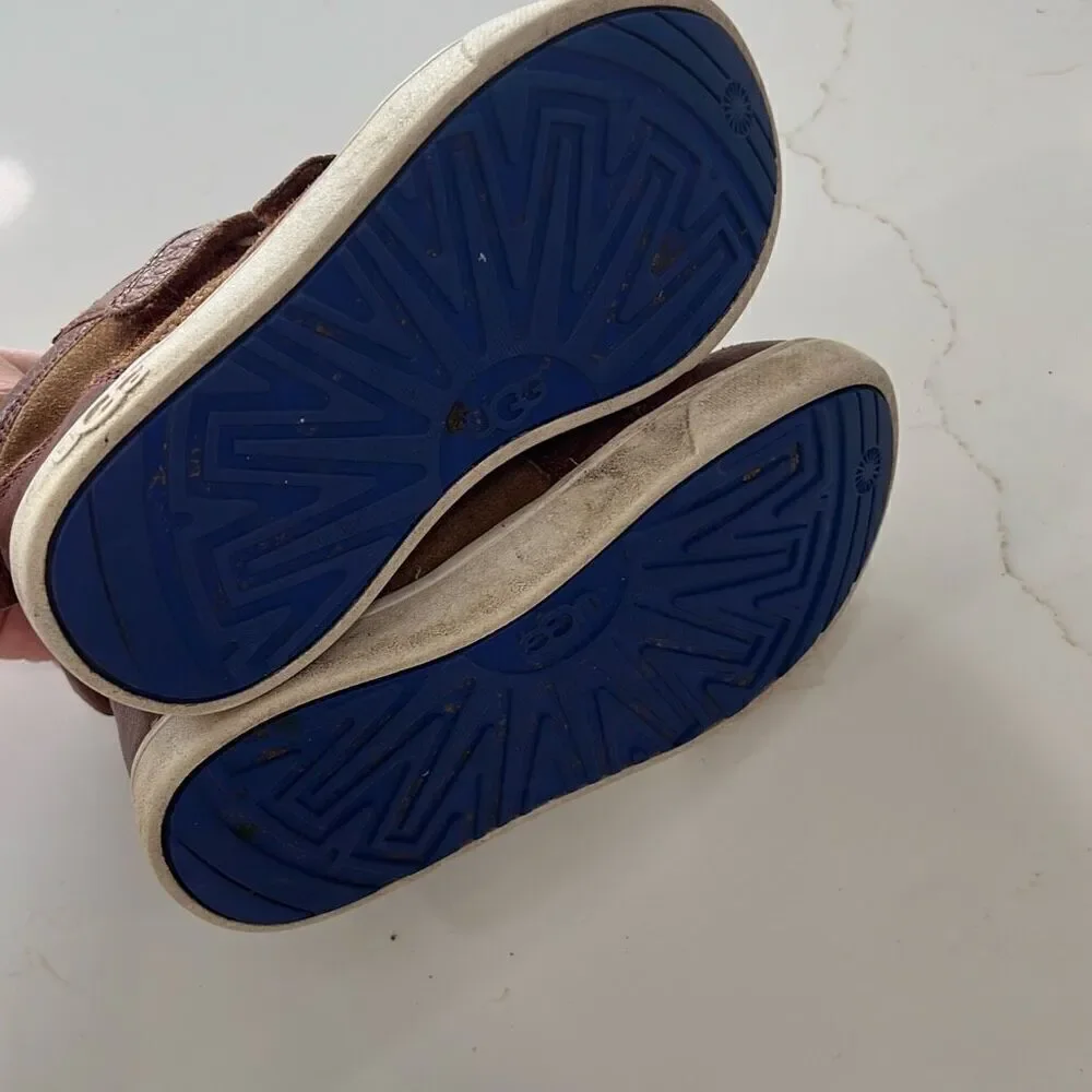 UGG Kids rennon II shoe‎ size toddler 10